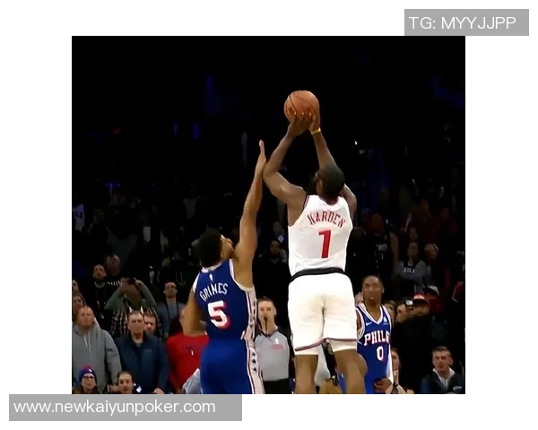 哈登三分首球遭格莱姆斯肘击裁判未作判罚引争议 哈登三分首球遭格莱姆斯肘击裁判未作判罚引争议