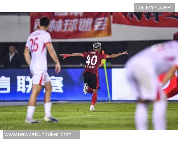 客场呐喊传递佛山力量助力球队坚定迈向保级之路