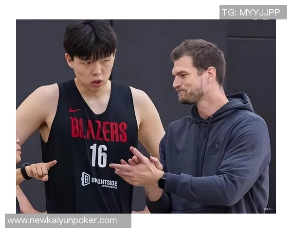 杨瀚森在NBA级别轮换中显得力不从心节奏难以跟上