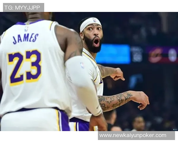 克里斯蒂称赞浓眉防守威慑力超越数据分析13中6拿下13分表现出色